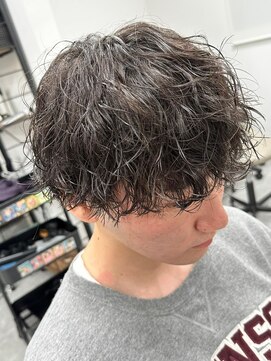 フゥ 宇都宮(FeU) 波巻きパーマメンズパーマメンズヘアツーブロックツイストパーマ
