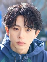 オーシャントーキョー 原宿(OCEAN TOKYO)&nbsp;黒髪センターパートツーブロック刈り上げパーマ