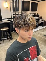 スティーロ 渋谷(Steelo)&nbsp;steelo 海外風パーマ×ハイライト