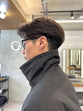 ニコ トウキョウ(nico TOKYO) どこから見てもかっこいいセンターパートスタイル