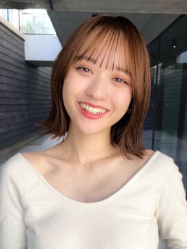 ガーデンヨコハマ(GARDEN YOKOHAMA) 切りっぱなしボブ　顔まわりレイヤー　外ハネ　小顔