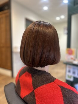 花鳥風月トータルビューティーの写真/　《当日予約OK》“隠す”から“活かす”への新常識ーぺたんこ髪もハイライトでふんわりボリューム見せ♪