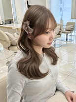 マウル 栄(MAEUL) 透明感ミルクブラウン (丸型/面長//卵型/名古屋/栄)