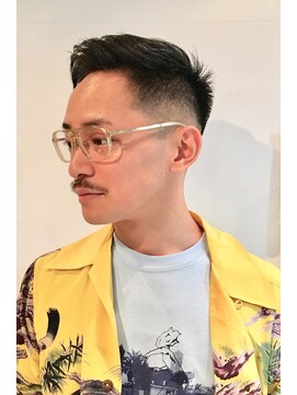 メリケンバーバーショップ コウベ(MERICAN BARBERSHOP KOBE) 簡単スタイリング 刈り上げとメガネにイメチェン