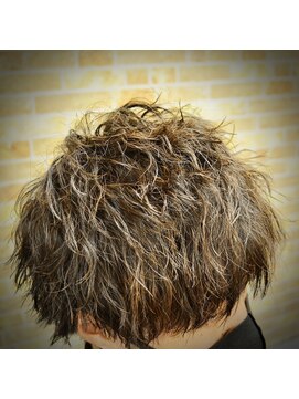 バーニーズ バーバークラブ(BARNEYS BARBER CLUB) ツイストスパイラル