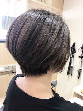 マニッシュ(mannish) ショートボブ