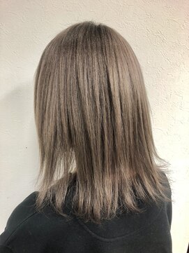 ライブトレア(LIVE TOREA) ベージュブラウン