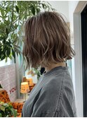 能瀬　2 グレージュハイライトに切りっぱなしミニボブ