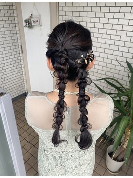 フェリーチェ(Felice) 編み下ろし　ツインアレンジ　ツインポニー　参列ヘア