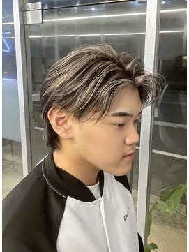 メンズサロン キング 梅田店(Men’s salon K!ng) 波巻きツイストスパイラルパーマ/フェザーパーマ/眉毛/メンズ