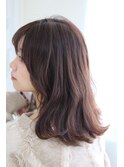 ピンクベージュ