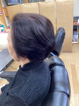 メンズ利用はもちろん女性も通える理容室♪白髪をカバーしながら、あなたの魅力を引き出すカラーをご提案！