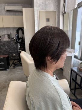 イーラ(E-LA) ショートボブ