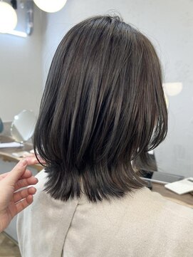 コンティロミー(CONTI ROMMY.) くびれウルフレイヤーカットオリーブグレークラゲヘアー髪質改善