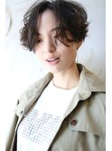 センターパートひし形ショートヘアスタイル髪質改善