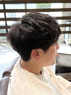 ノイセル(Noisyle) MEN’S HAIR/波巻ツイストスパイラル/フェザーパーマ/北堀江O