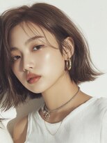 ファムバイアヴァンス(Femme by AVANCE.)&nbsp;外ハネニュアンスボブ×抜け感レイヤー