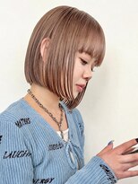 ヒビヲ 天神警固(HIBIO)&nbsp;ショートボブ切りっぱなしボブタッセルボブブリーチダブルカラー