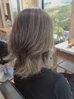 メロ 恵比寿(melo)&nbsp;大人ショートレイヤー白髪ぼかし脱白髪染め 30代40代50代60代