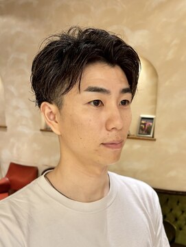 オアシスアヴェダ ザ・ペニンシュラ東京(OASIS AVEDA) メンズヘア・センターパート・メンズパーマ・ヘッドスパ