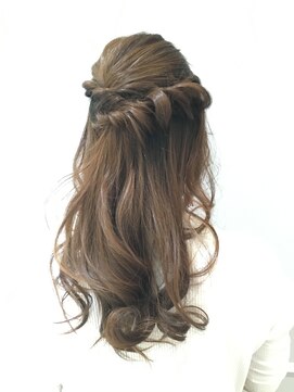 ネオリーブギンザ 銀座店(Neolive GINZA) 華やか ハーフアップ☆外国人風☆銀座美容室