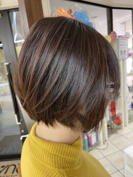 クオリス 上板橋店(QUALIS) 大人女性大人気！美シルエットショートボブスタイル