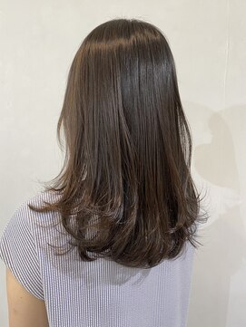 アトリエサニーデイ(atelier SUNNY DAY) セミロングレイヤーカット/グレージュ/前髪カット/イルミナ