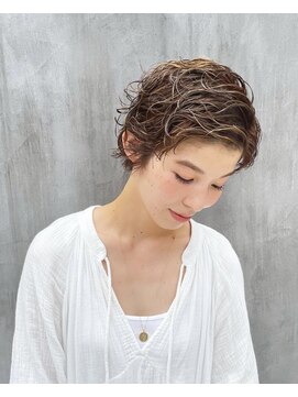 ナループロアボタン(Nalu pu loa BOTAN) ショートヘア/ハンサムショート/ショートパーマ