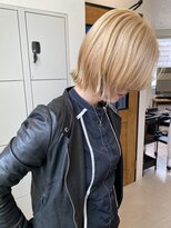 ヘアサロン ムク(HAIR SALON.MuKu)&nbsp;ショートウルフ・ハイトーン・大人ウルフ