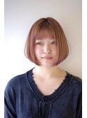 ショートボブ_ピンクベージュ_ふわボブ