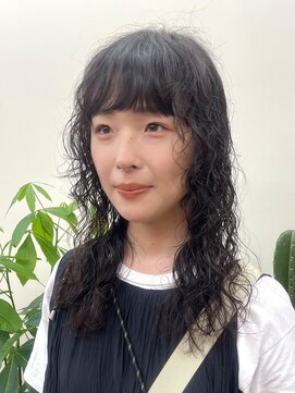 スタニング 渋谷(STUNNING.) ロングパーマ ウェーブパーマ 大きめカール コテ巻き風