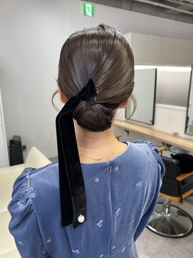 ジーニー 横浜(giinii) タイトシニヨン_ヘアセット_結婚式アレンジ