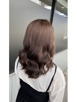 スリーク バイ ロイ 円町本店(sleek by roy) 10レベルアッシュベージュ。#ツヤ髪