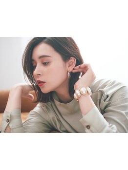 エレガントで落ち着いた大人女性”のための洗練されたスタイル！