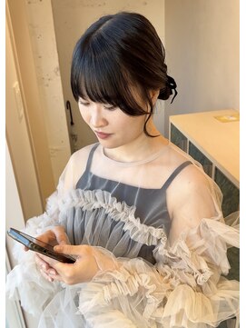 airiお顔周りヘアセット/おくれ毛/お呼ばれヘア/ツインヘア