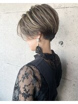 モルト 麻生(molt) ショートカット ハイライト