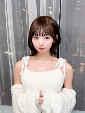メイバイリーブル 表参道 原宿(May by Livre) ダークブルーゆるふわボブ ひし形ショートボブ ピクシーカット