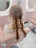 ゴート アミティ(G.O.A.T AMITY)&nbsp;ガーリースタイル/心斎橋/ヘアメ/へアセットサロン