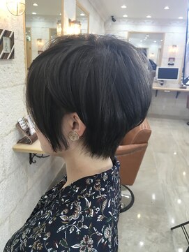 ティンク 横須賀中央(Tink) 大人可愛いショート。