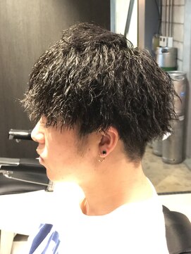 フランクスバーバー アンド ビアークラブ(FRANK'S BARBER and BEER CLUB) タイトロープツイストパーマ