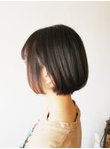 ショートボブ