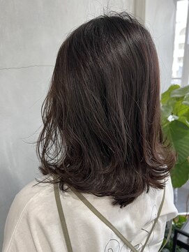 ティティ(TiTi) 大人ベージュ／大人ボブ／ミディアムウルフ[TiTi_福田りの]