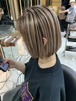 ラピス 渋谷本店(Lapis) 【バレイヤージュショートボブ】