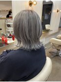 2ブリーチ必須ホワイトシルバーカラー