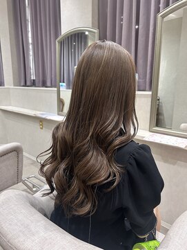 カラークチュール(Color Couture) デザインカラー/レイヤーカット/オリーブベージュ/ウエットヘア