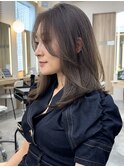 レイヤーカット　グレージュ　ミディアムヘア　ロングヘア
