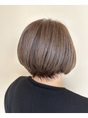 ショートボブ