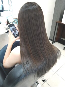 ヘア ヴィーヴル 田宮店(Hair BIVRE)の写真/≪厳選されたサロンのみが取り扱えるAujua取扱店☆≫諦めていた傷みもプロが認める技術で理想的な髪質に