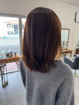 O 20代30代40代レイヤー シースルーバング 無造作ミディアム