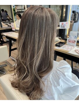 アン 国分寺駅前店(un) 大人の白髪ぼかしハイライト